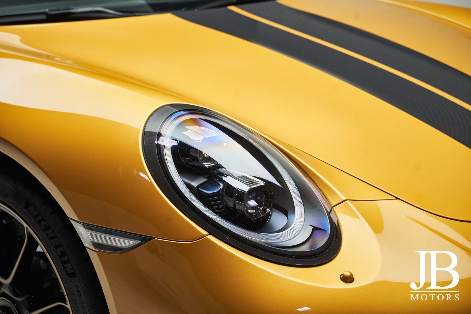 Fahrzeugabbildung Porsche 911 Turbo S Exclusive Series Burmester Lift
