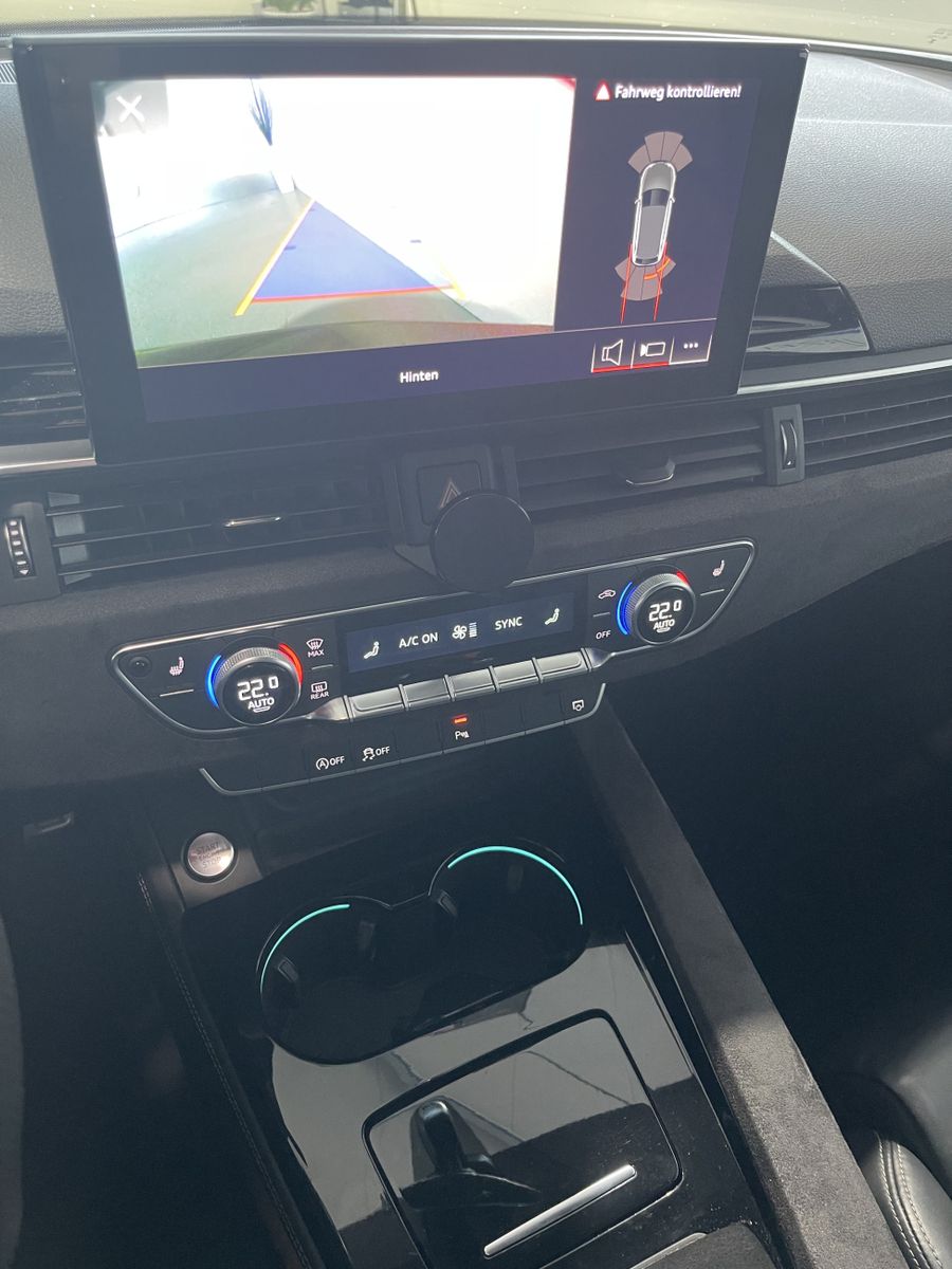 Fahrzeugabbildung Audi A4 35 TDI*S-Line*Leder*STHZ*Pano*Bang&Olufsen*