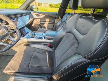 Audi Q8 - 9