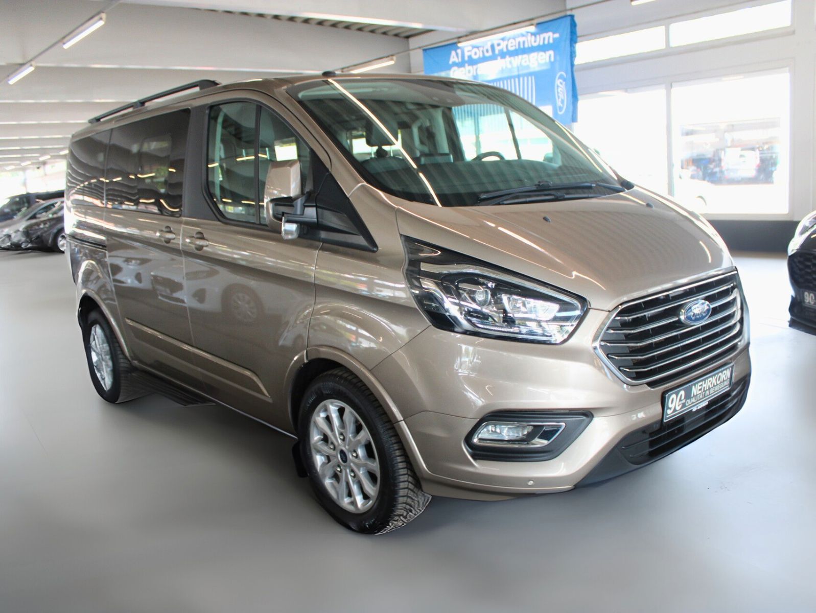 Fahrzeugabbildung Ford Tourneo Custom Titanium Aut. 8-Si STDZ LEDER AHK
