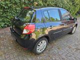 Renault Clio III  1. Vorbesitzer 88.908 KM - Renault Clio von privat