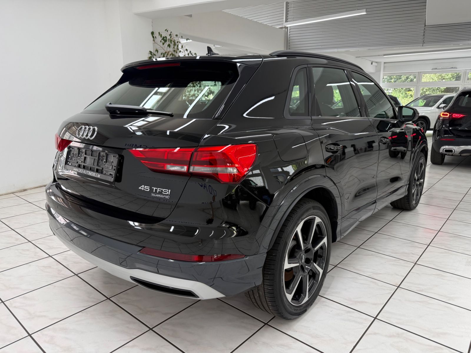 Audi Q3 45 TFSI quattro advanced AHK Virtual LED ACC foto 3