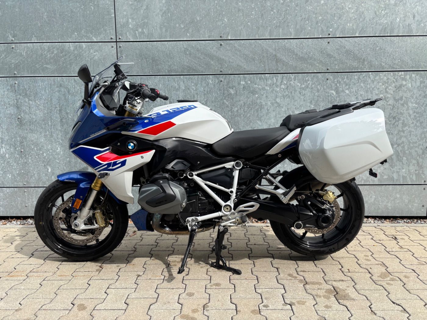 Fahrzeugabbildung BMW R 1250 RS Sport 3 Pakete Akrapovic Seitenkoffer
