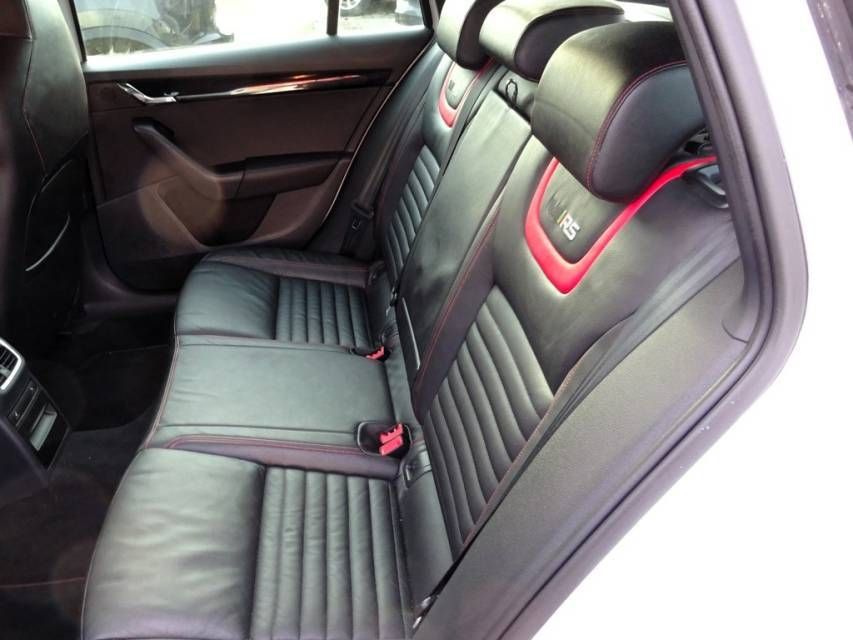 Fahrzeugabbildung SKODA Octavia Combi 2,0 TSI RS 230 Navi