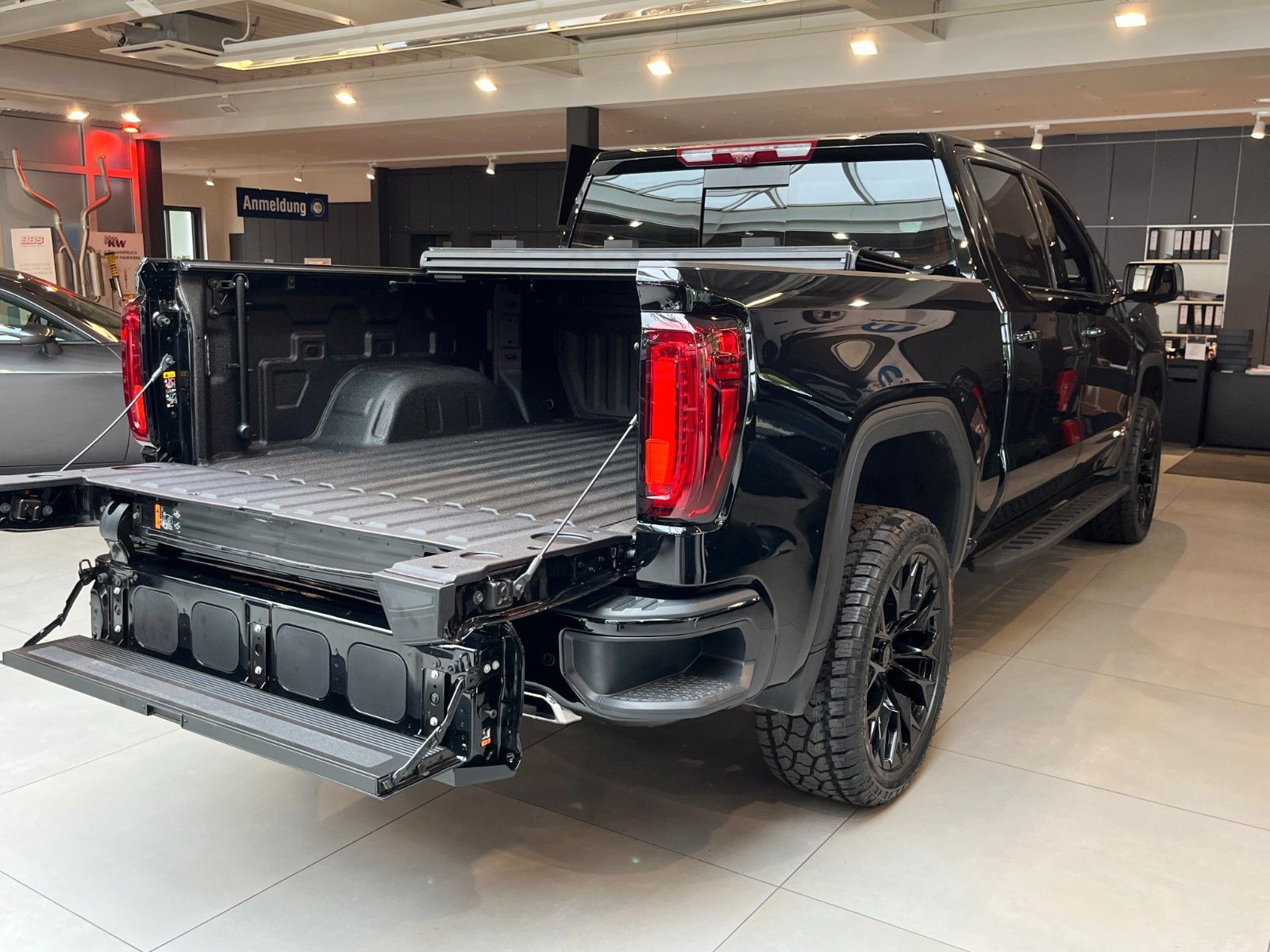 Fahrzeugabbildung GMC Sierra 1500 AT4 6.2*360°*AHK*22Zoll*HeadUp
