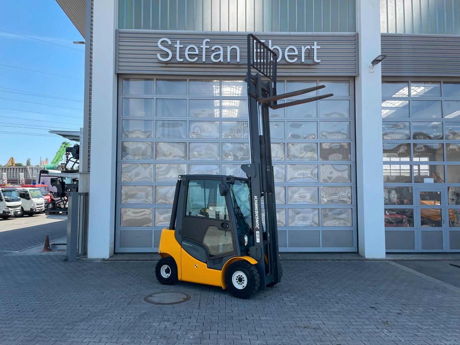 Fahrzeugabbildung Jungheinrich DFG 425s / Duplex: 3,5m / nur 356h /  SS