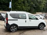 Dacia Dokker Stepway Celebration 1-Hd KameraSUV-Paket - gebrauchte Dacia Dokker aus dem Jahr 2018
