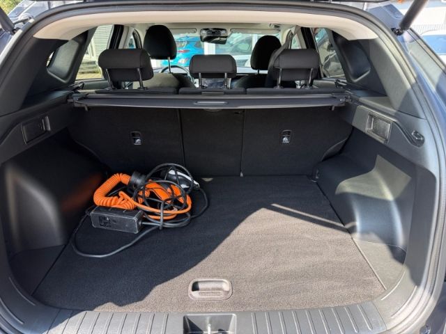 Fahrzeugabbildung Hyundai Tucson Trend Plug-In Hybrid 4WD +KLIMA+RFK+PDC+N