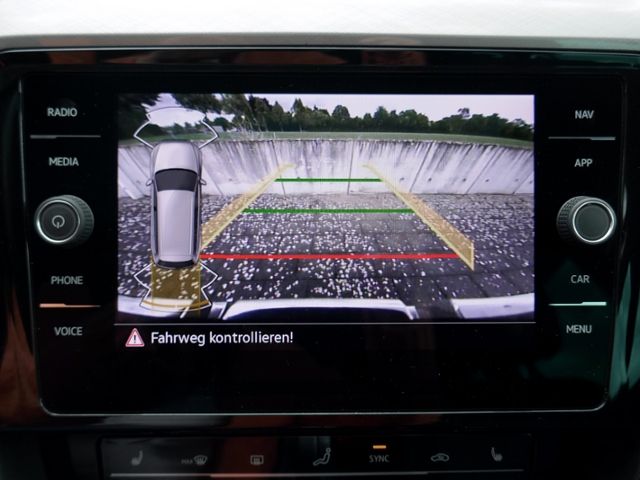 Fahrzeugabbildung Volkswagen Passat Variant GTE 1.4 TSI DSG | LED AHK RFK ACC