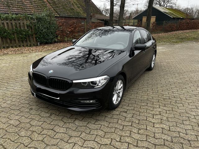 BMW 530d G30  145.000 km, Apple CarPlay, ...