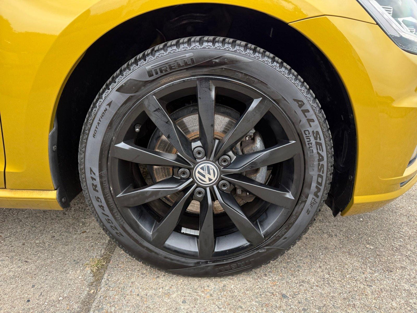 Volkswagen Golf VII Highline 1.4TSI DSG ACC DynLicht Klima