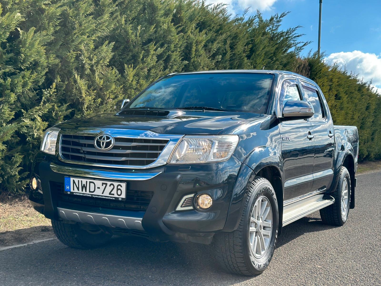 Toyota Hilux 3.0 D-4D 4X4 DOUBLE SR+ AUTOM