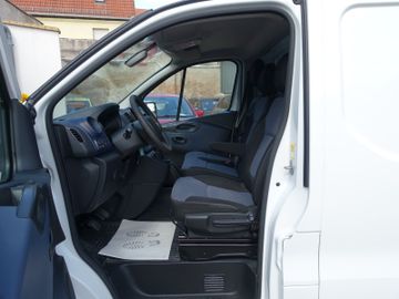 Opel Vivaro - 8