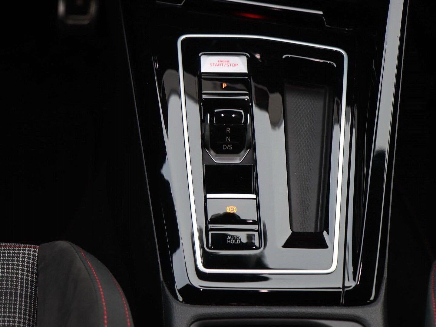 Volkswagen Golf GTI VIII 2.0 TSI OPF DSG AHK/LED PLUS/SITZH, миниатюра 10