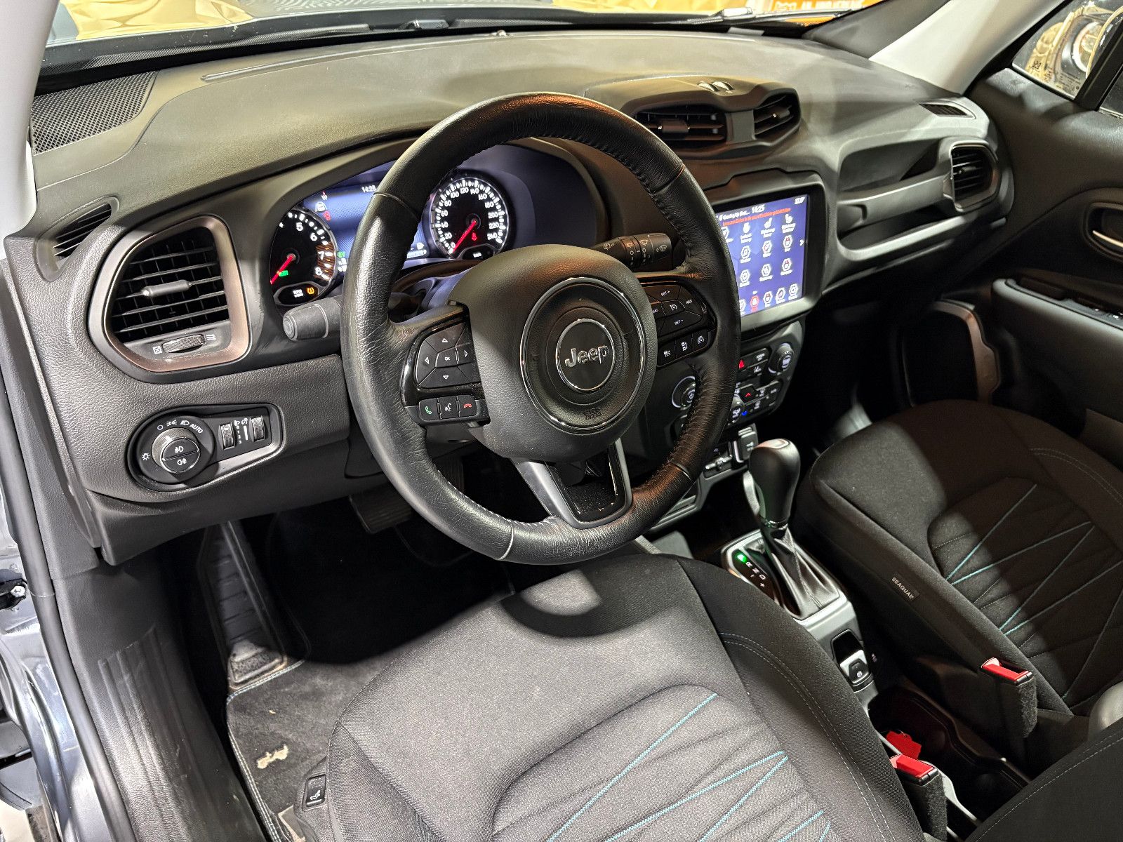Fahrzeugabbildung Jeep Renegade Longitude Mild-Hybrid FWD/ACC/NAVI/KAM