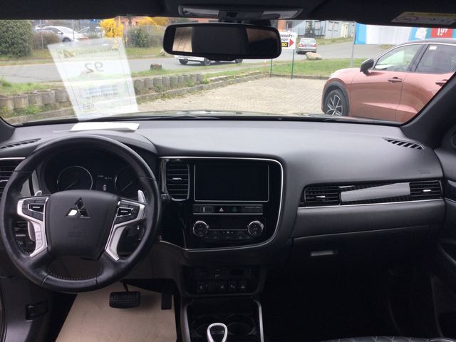 Outlander 2.4 PHEV Intro Edition 4WD SHZ AHK LED