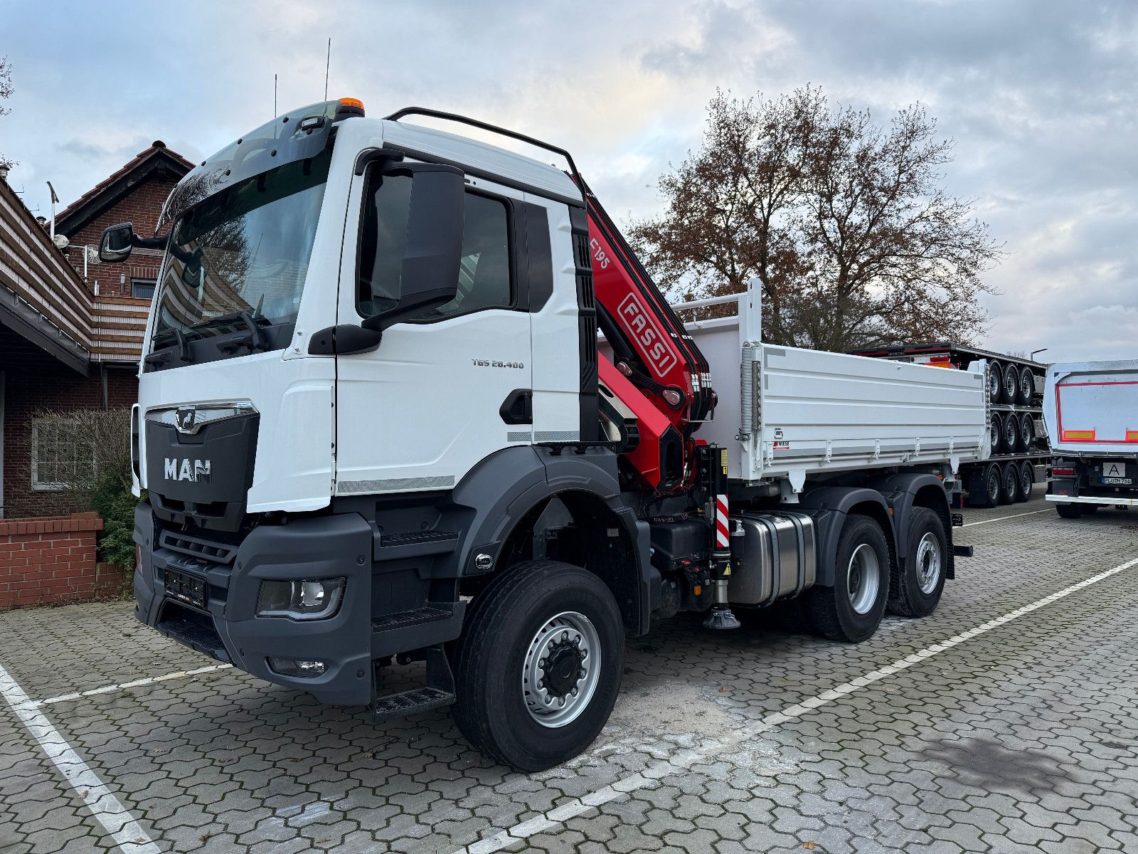 Fahrzeugabbildung MAN TGS 26.400 6x4 Krankipper Fassi/SOFORT VERFÜGBAR
