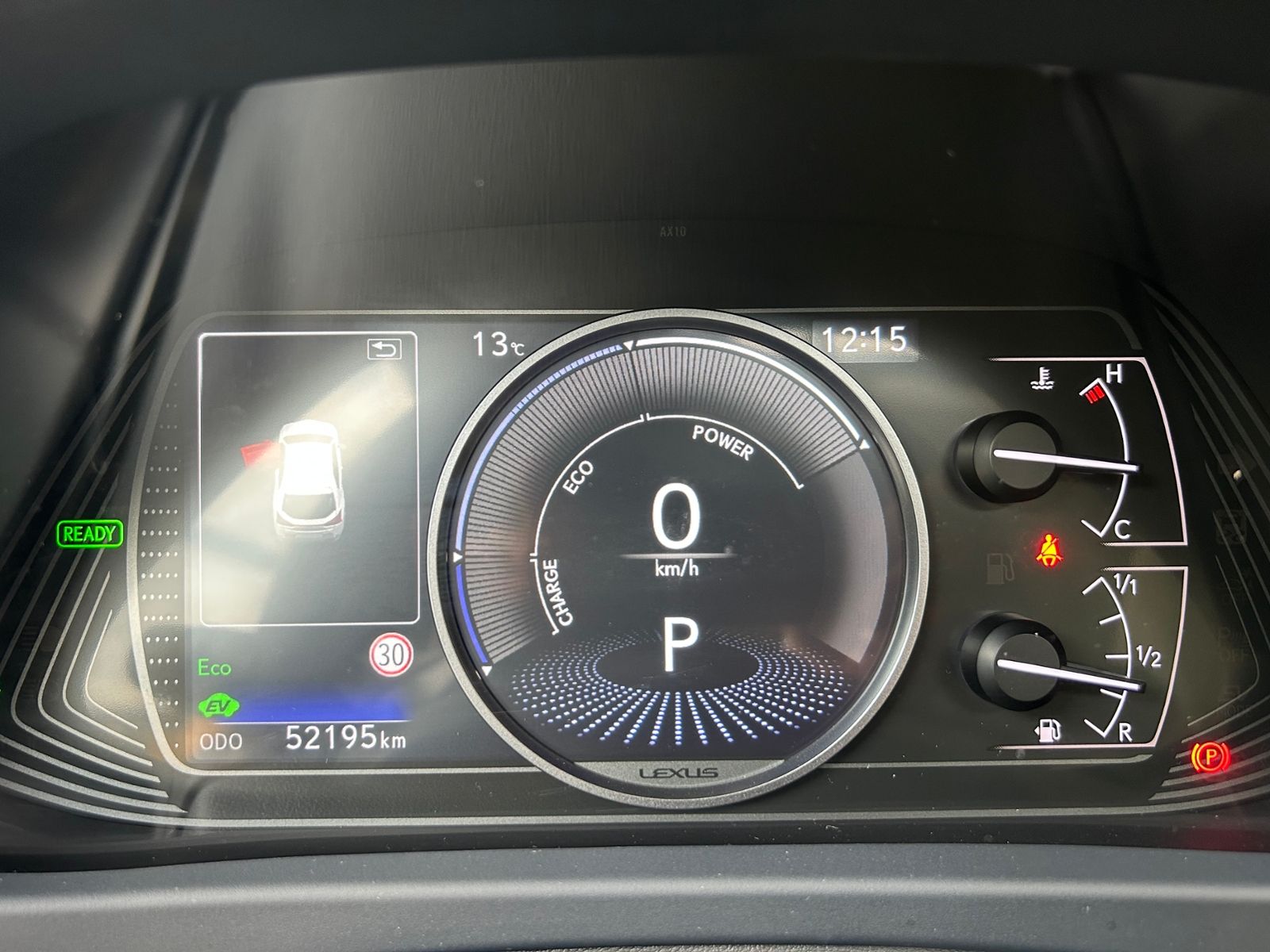 Fahrzeugabbildung Lexus UX 250 h Luxury PANO 360°