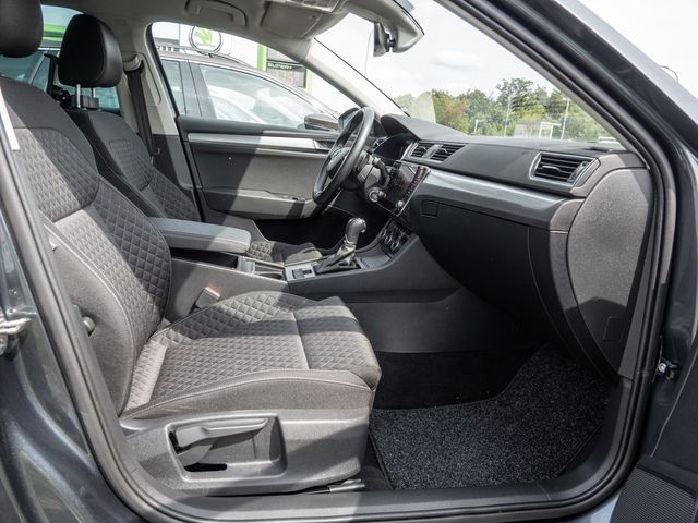 Superb Combi 2.0 TDI DSG Ambition SHZ NAVI ACC