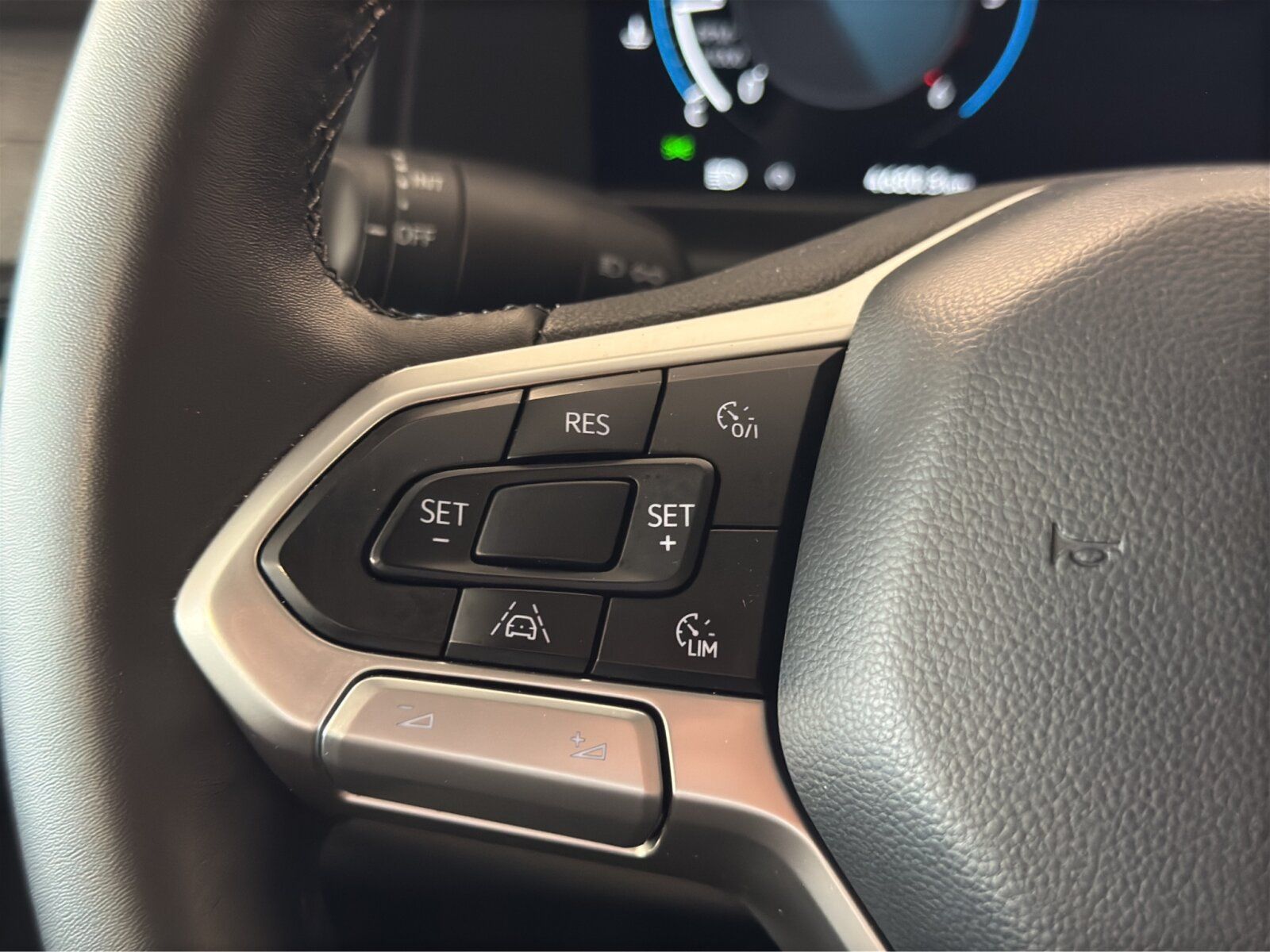 Fahrzeugabbildung Volkswagen Transporter Kasten 2.0 TDI KR 6-Gang AHK APP GJR