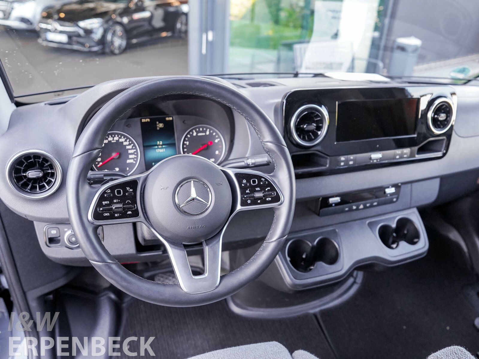 Fahrzeugabbildung HYMER / ERIBA / HYMERCAR Sprinter Hochdach Free S 600 AHK LED PAS Distr.