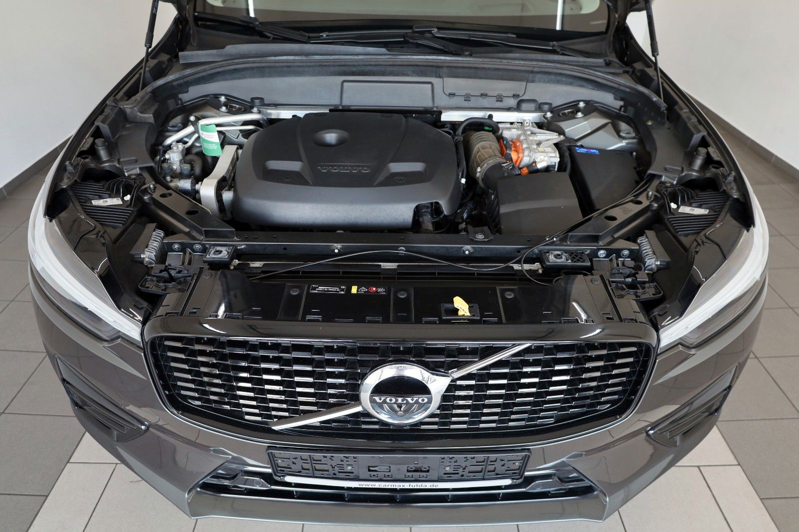 Fahrzeugabbildung Volvo XC60 T6 AWD R Design,HUD,Panoram,360°,4xSHAHK+WR