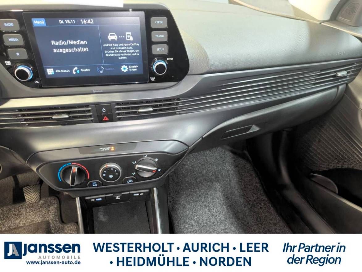 Fahrzeugabbildung Hyundai i20 Edition 30, Carplay, Klima, DAB+