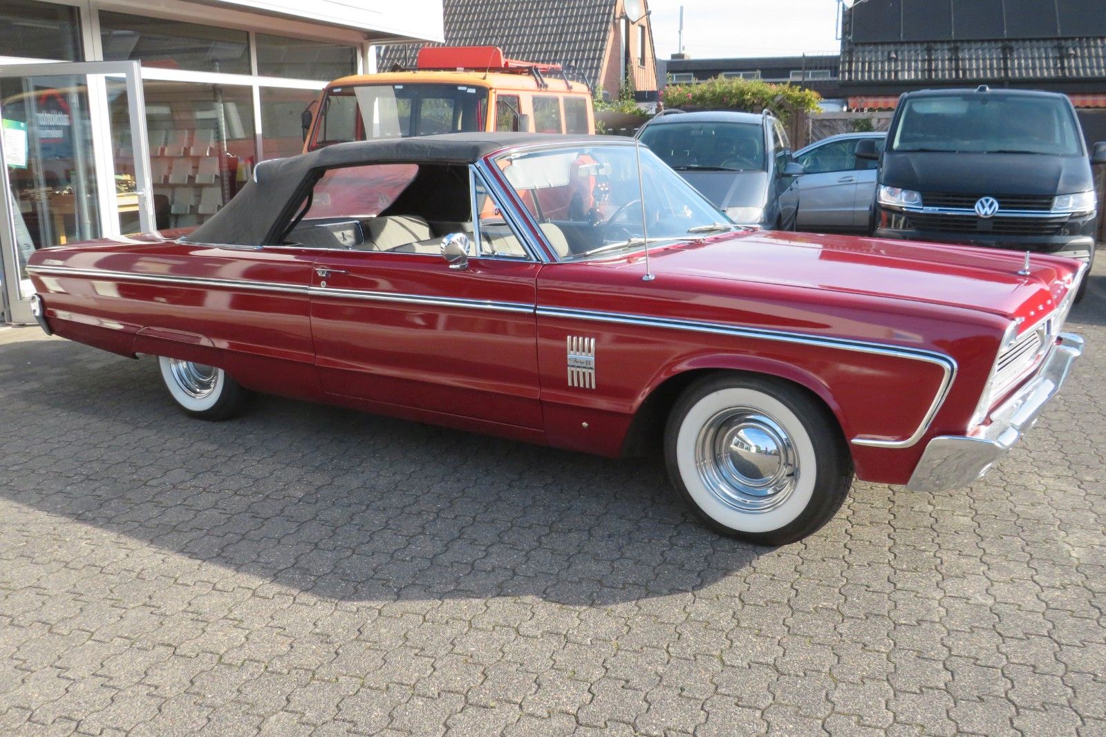 Fahrzeugabbildung Plymouth Fury III Cabriolet HYDR.-VERDECK SERVO