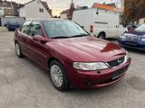 Opel Vectra 2.2 16V AUTOMATIK TÜV NEU - gebrauchte Opel Vectra aus dem Jahr 2001