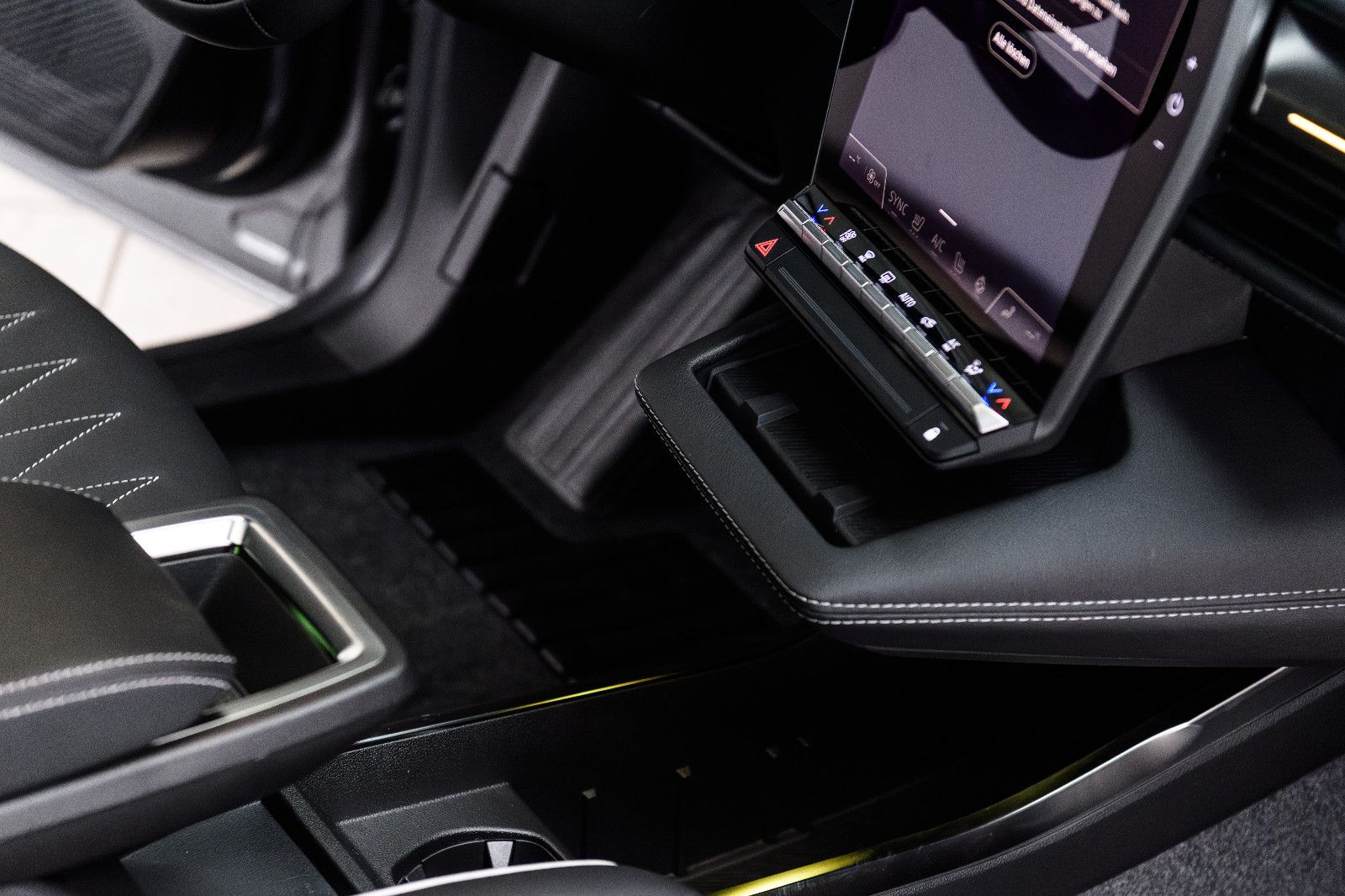 Fahrzeugabbildung Mitsubishi Eclipse Cross Luxury *22KW Laden