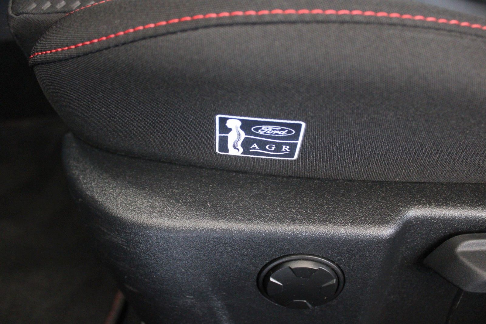 Fahrzeugabbildung Ford Focus ST-Line X AHK M-LED STDHZ B&O ACC WinterP.