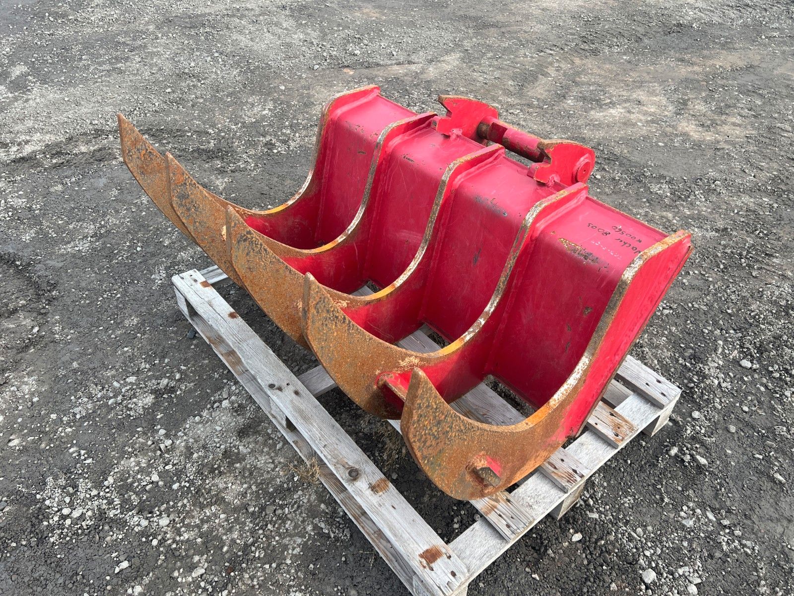 Fahrzeugabbildung Andere Roderechen / Reisigrechen / MS08 / 1.000 mm