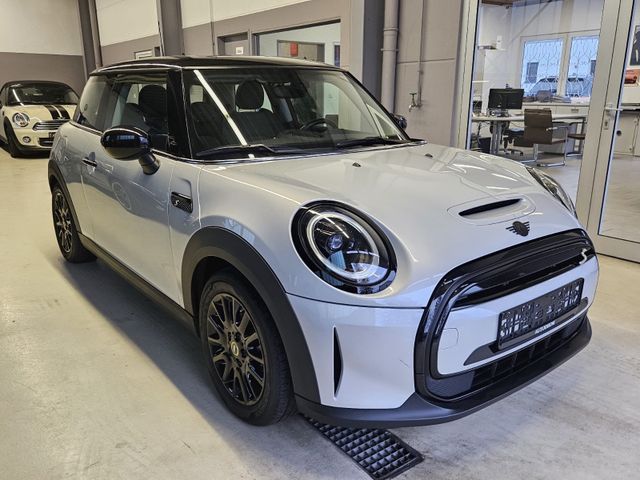 MINI Cooper SE Classic Trim+Panorama+Navi+LED