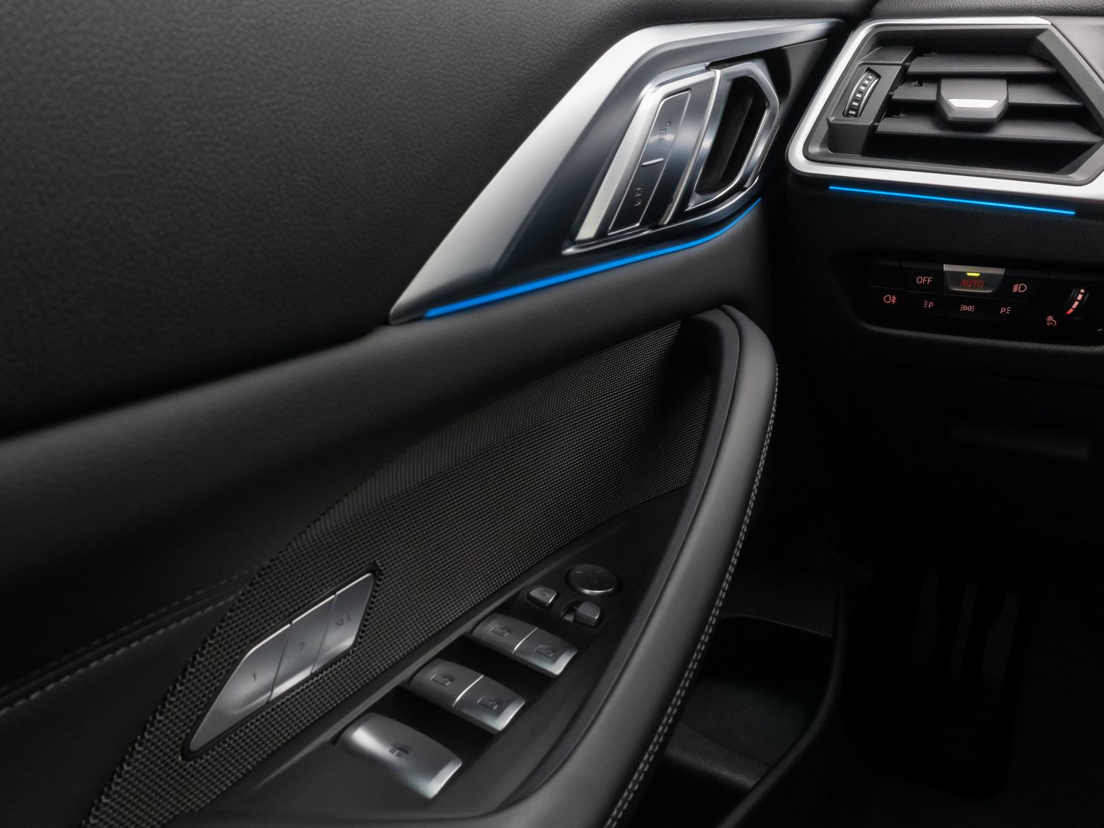 Fahrzeugabbildung BMW M4 Competition xD HUD DAB H/K Komfort Alarm PDC
