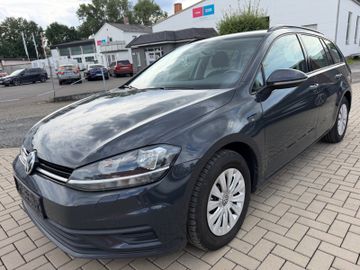 Volkswagen Golf - 1
