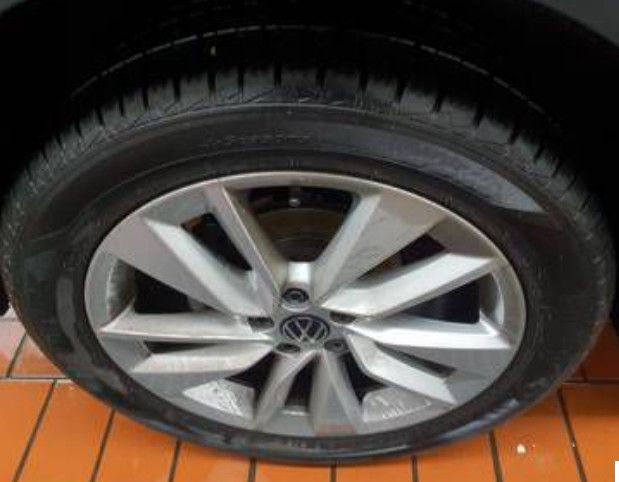 Fahrzeugabbildung Volkswagen T-Cross 1.0 TSI 85 kW Goal+LED+AHK+GJR+NAVI+SHZ