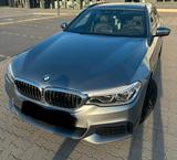 BMW 540i xDrive Touring - BMW 540 mit Benzin-Antrieb: Kombi
