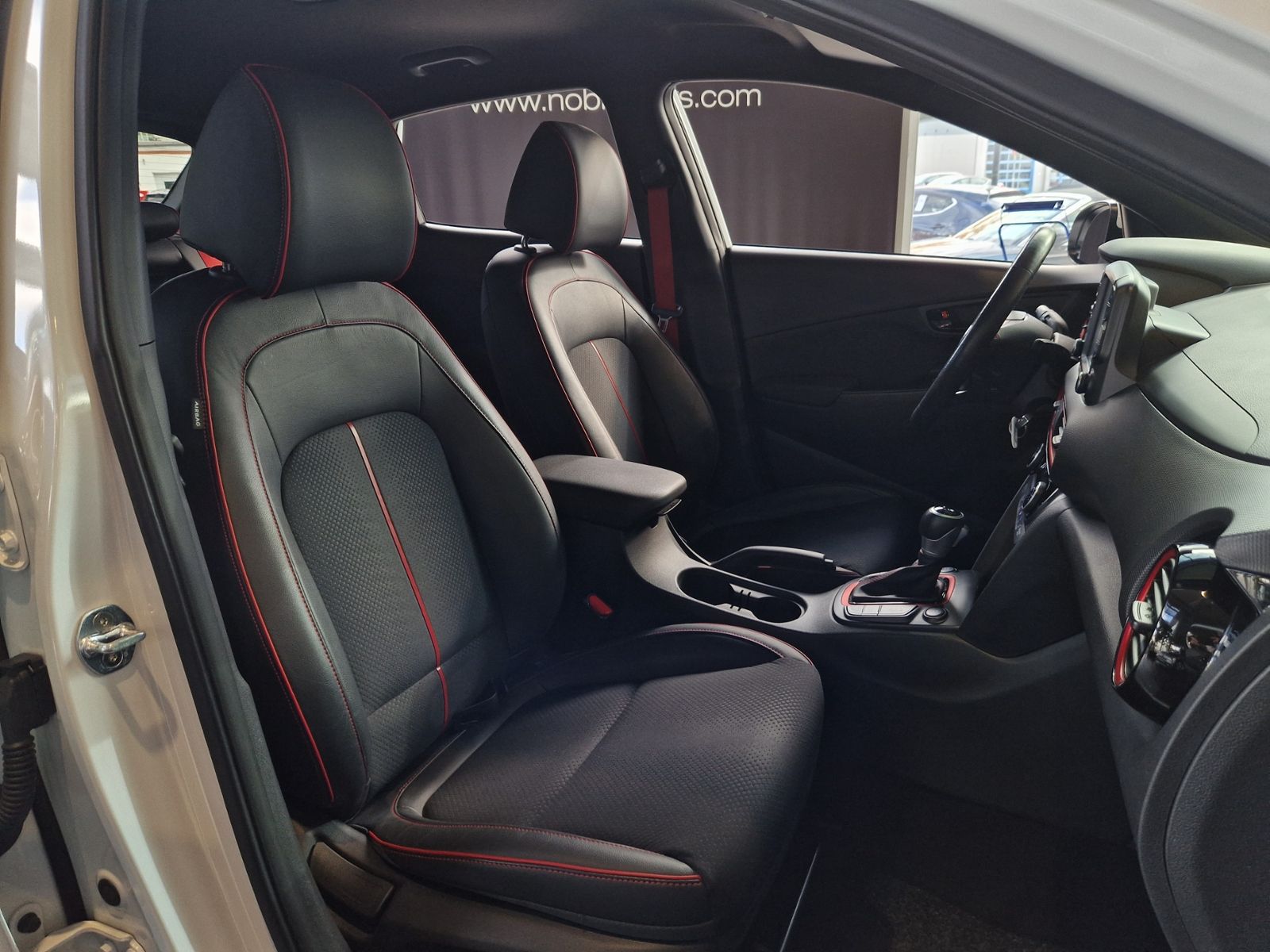 Fahrzeugabbildung Hyundai KONA Style 4WD LED NAVI ALU