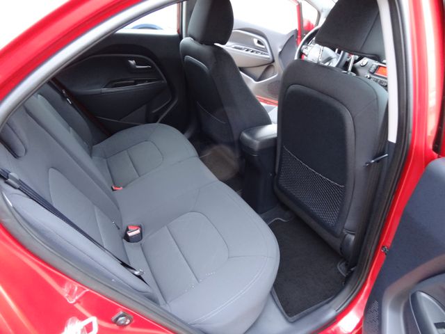 Fahrzeugabbildung Kia Rio Spirit/1.Hd/Automatik/84TKM/SitzH/PDC/