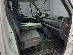 Fahrzeugabbildung Master III DoKa Pritsche Fahrgest. L3H1 3,5t
