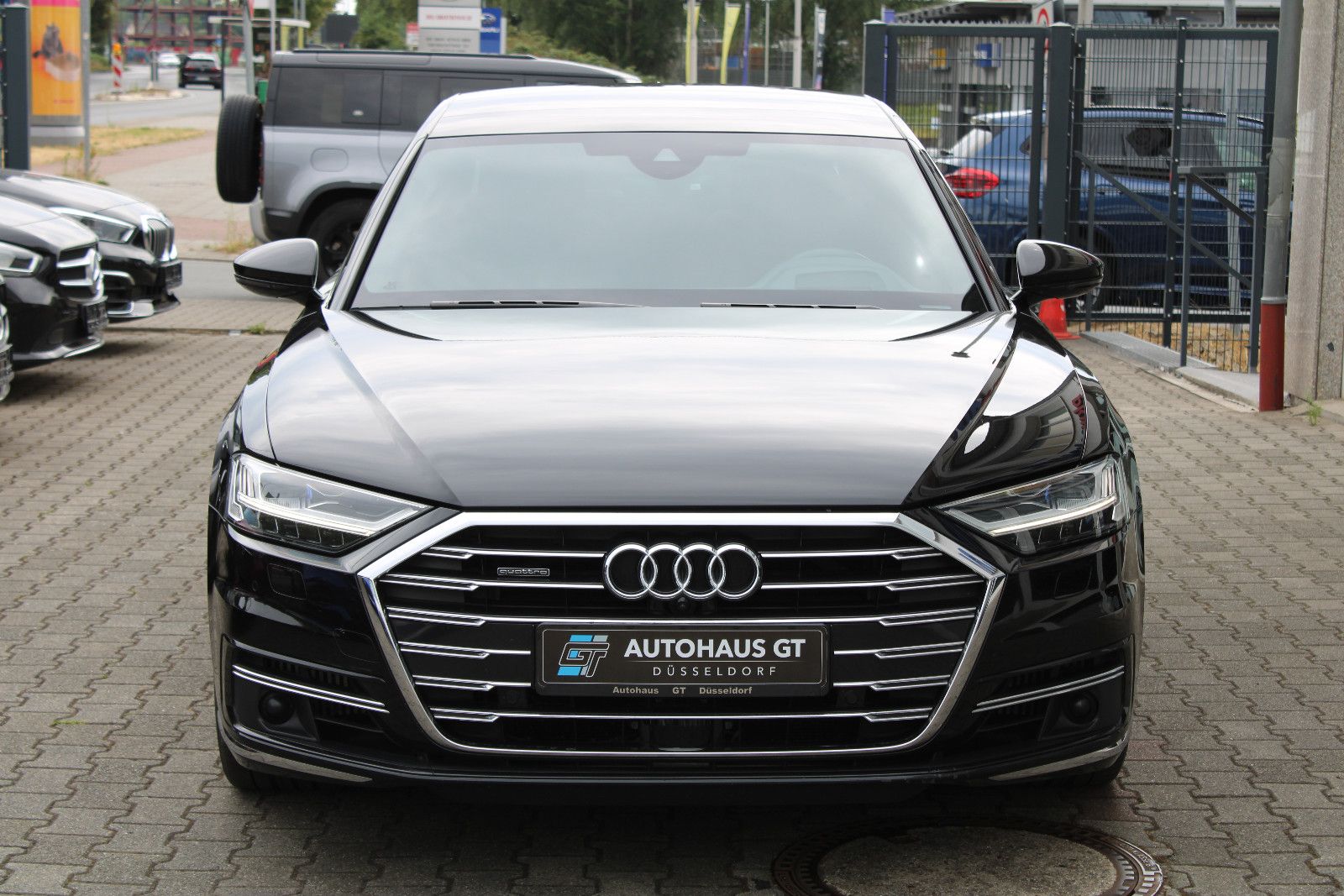 Audi A8 Lang 60 TFSI quattro S-Line Pano Vollausst foto 5