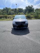 Dodge Grand Caravan - Dodge Grand Caravan mit Benzin-Antrieb: Kleinbus, 7sitzer