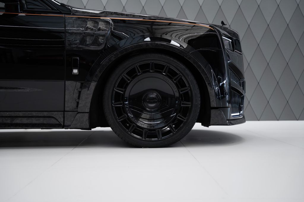 Cullinan BLACK BADGE 2026 MANSORY BLACK/ORANGE - Bild 6