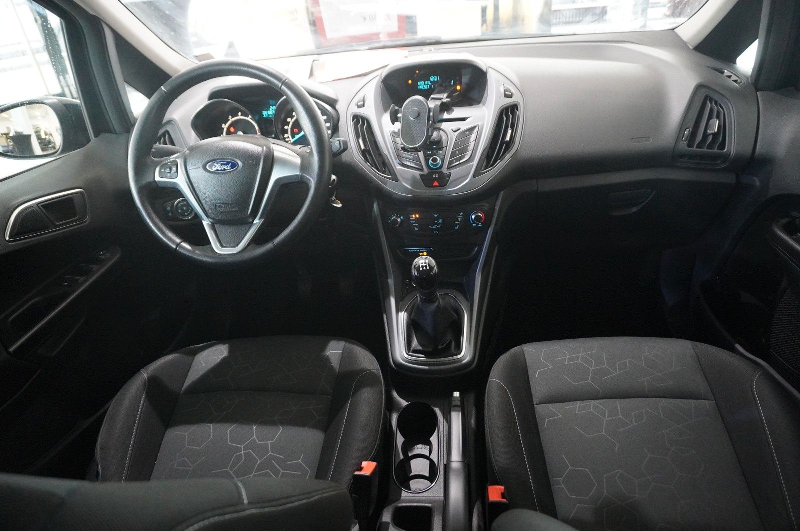 Fahrzeugabbildung Ford B-Max 1.0 TREND KLIMA/SHZ/PDC/NEBEL/WINTER/USB