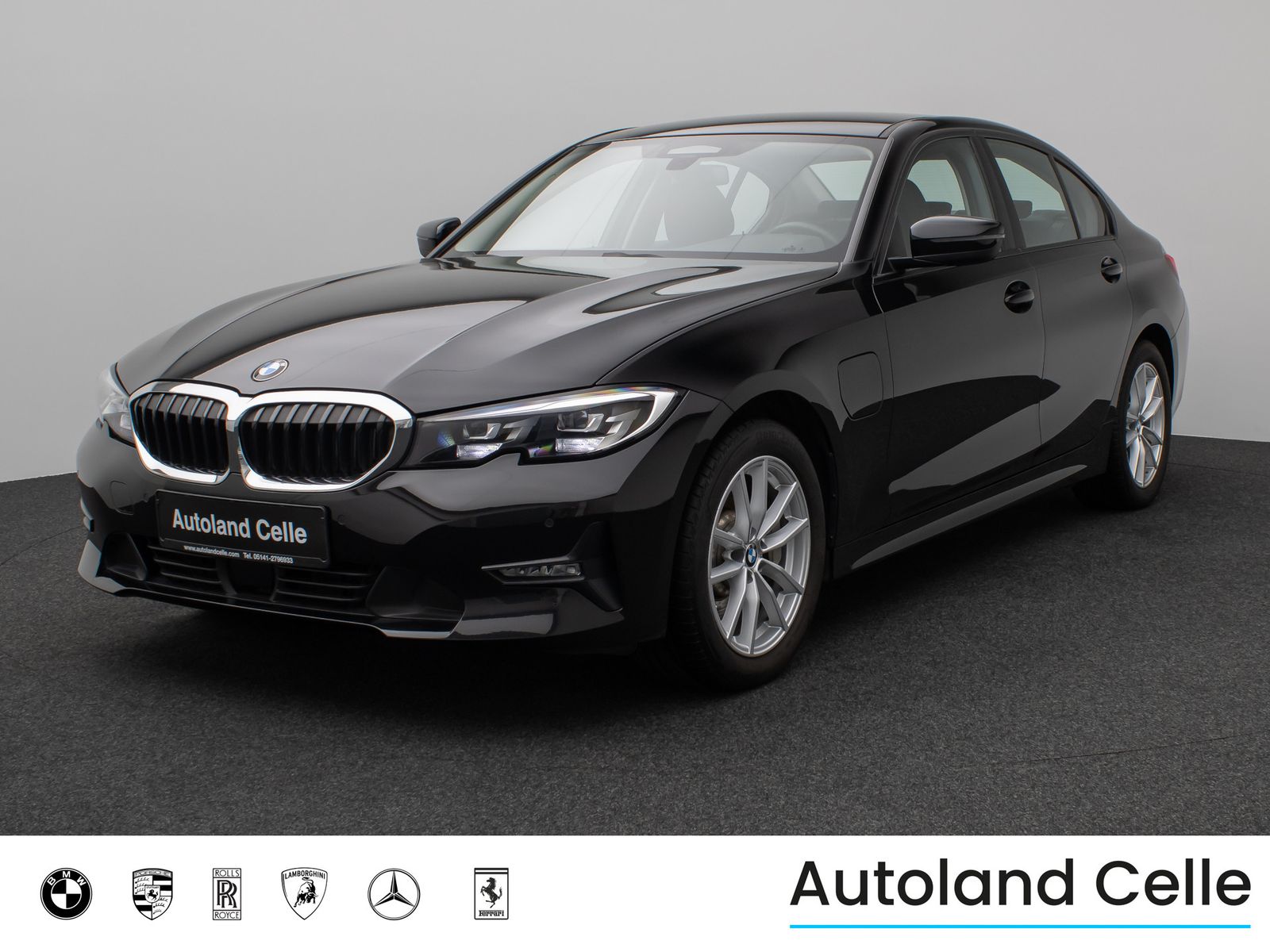 Fahrzeugabbildung BMW 330e ACC Alarm DAB CockpitPr HiFi PDC WLAN Sport