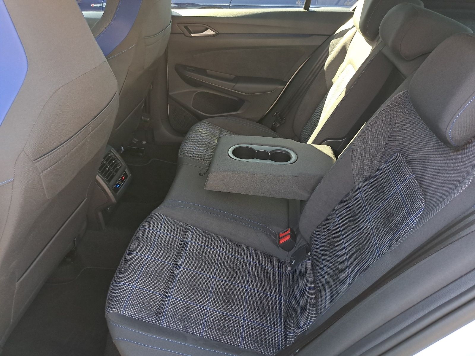 Volkswagen Golf - Bild 13