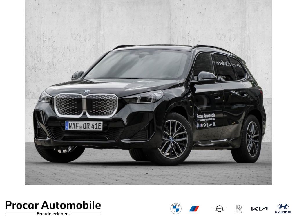BMW iX1