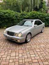Mercedes-Benz E 320 CDI AVANTGARDE Avantgarde - Mercedes-Benz E 320: Cdi