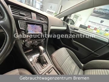 Volkswagen Golf - 10