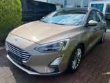 Ford Focus Turnier Titanium*B&O*HUD*Pano*Style*Design - Ford Focus: Titanium Style